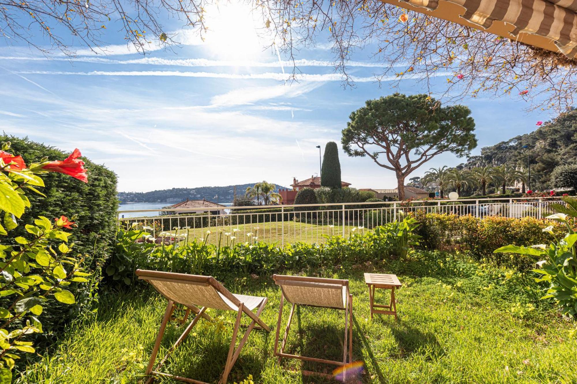 2 Bdr Villefranche-Sur-Mer Sea View Parking And Swimming Pool Exterior photo