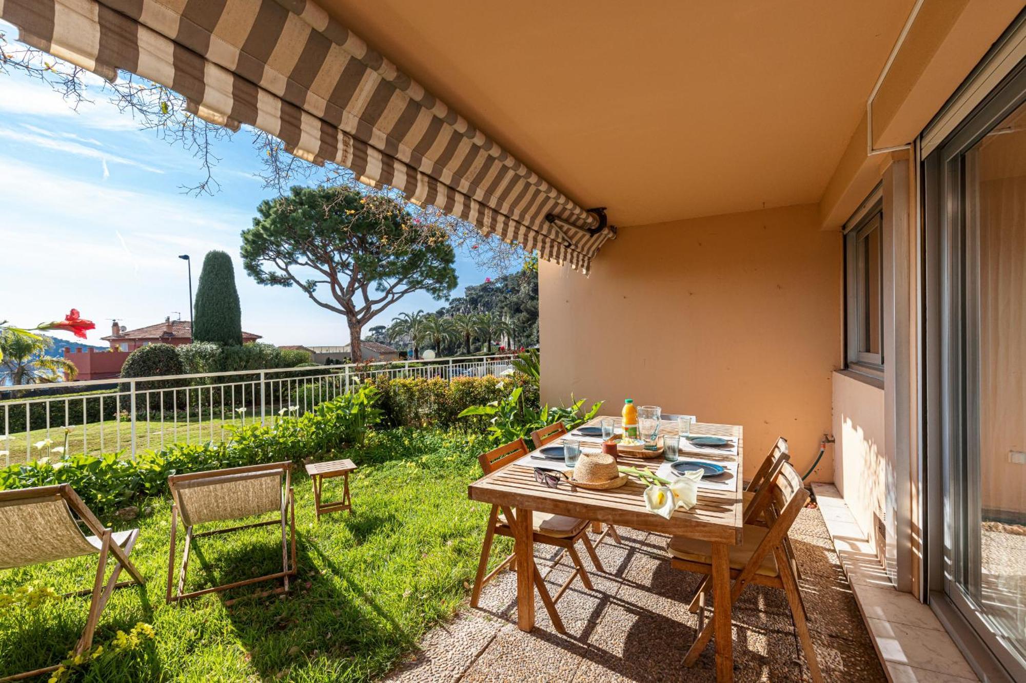 2 Bdr Villefranche-Sur-Mer Sea View Parking And Swimming Pool Exterior photo